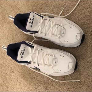 Nike Air Monarch IV
